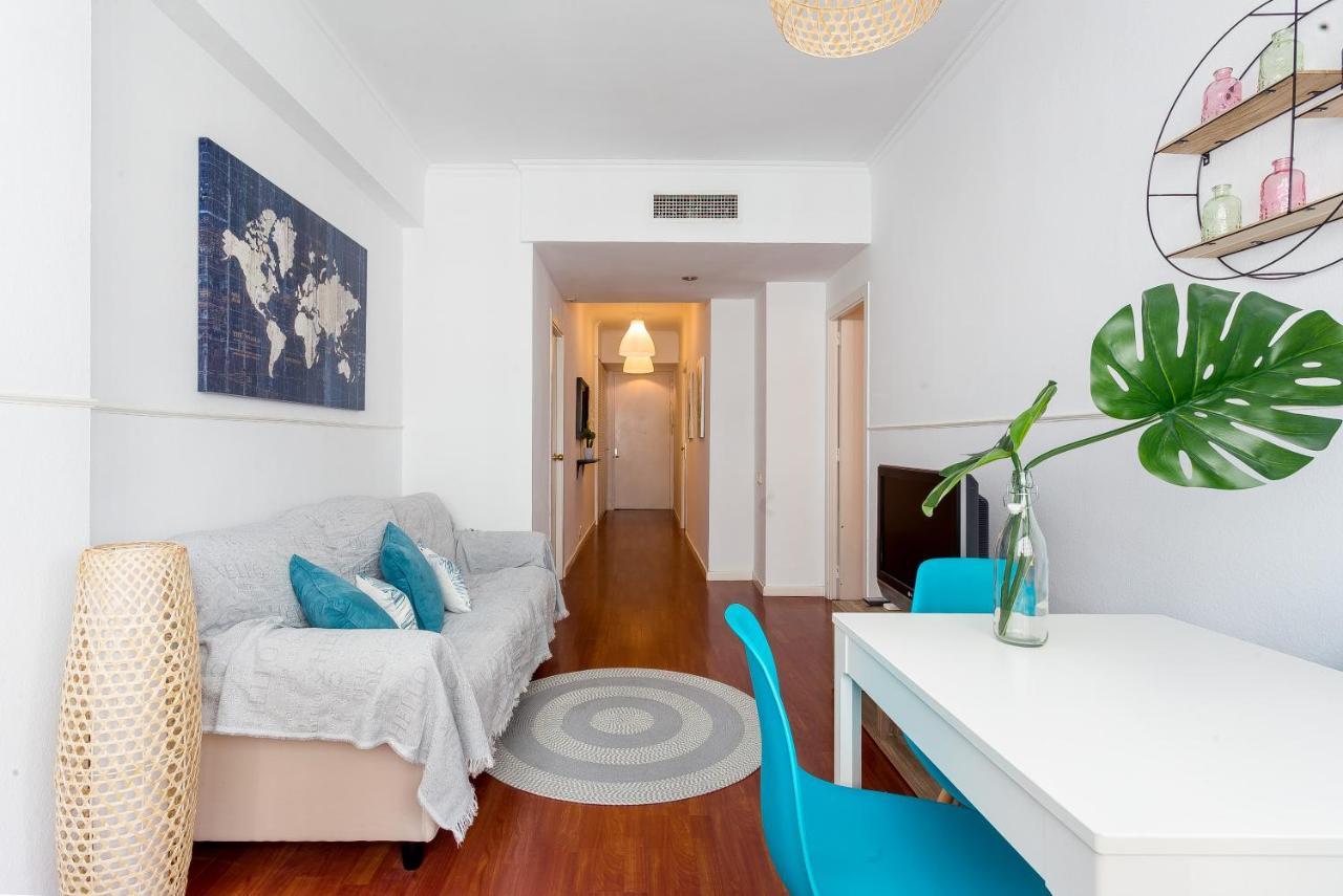 Lodging Apartments Illa Diagonal Барселона Екстериор снимка