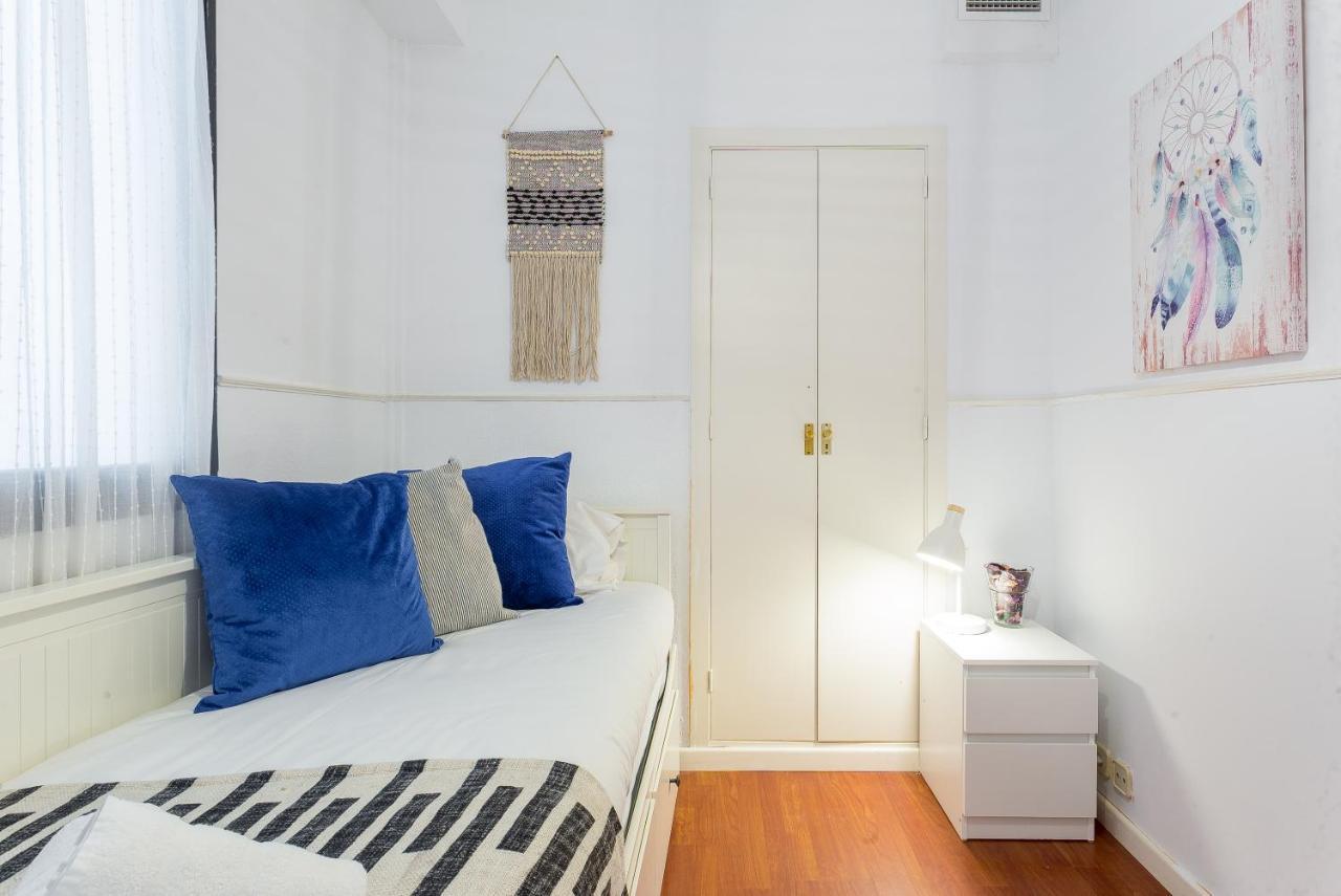 Lodging Apartments Illa Diagonal Барселона Екстериор снимка